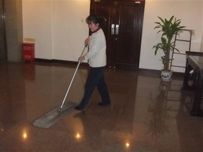 北京誠(chéng)威保潔公司 為酒店提供專(zhuān)業(yè)客房與公區(qū)保潔托管服務(wù)